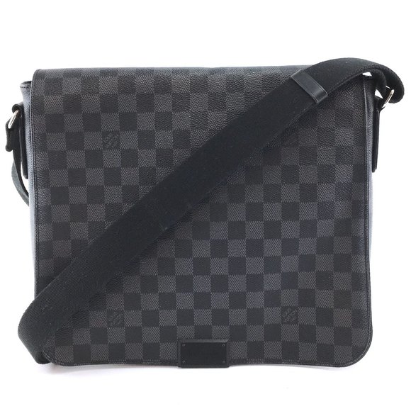 Louis Vuitton Other - Louis Vuitton District Mm Flap Messenger Bag